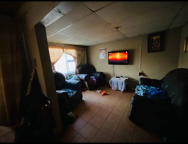 2 BEDROOM HOUSE FOR SALE IN KATLEHONG SOUTH